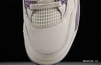 4 JORDAN RETRO SB - 0519